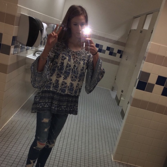 3/$20 • AMERICAN EAGLE BLOUSE - Picture 6 of 7